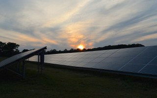 个人投资太阳能发电站_太阳能发电需要投资多少钱