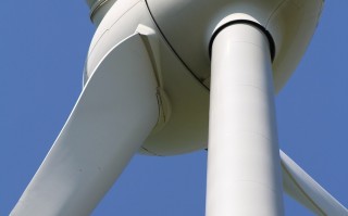 家用风力发电机一天能发多少电_风力发电机一天发电量是多少?